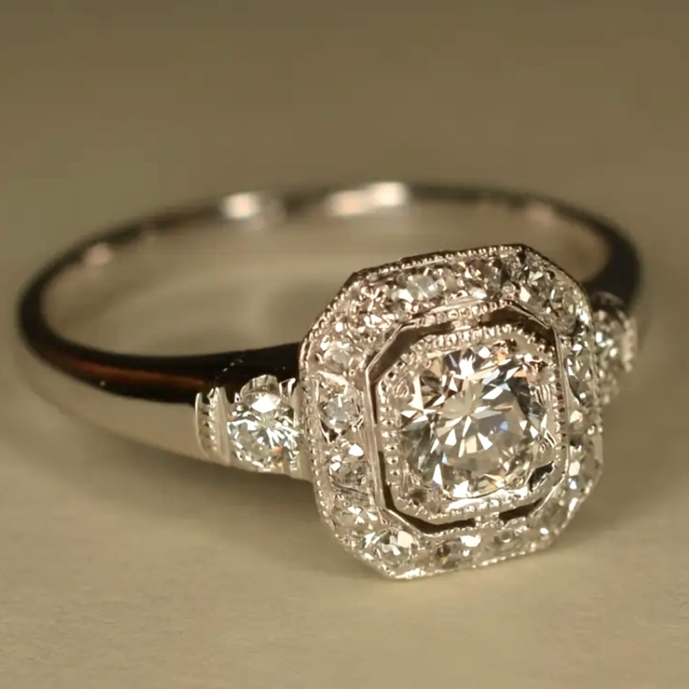 🆕 Vintage Classic Style Women's Fashion Ring, Zinc Alloy - Cubic Zirconia ❤️